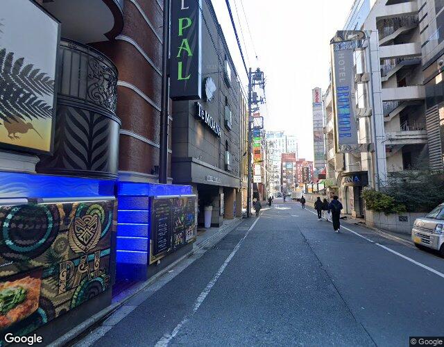 HOTEL PAL新宿 右側からの外観