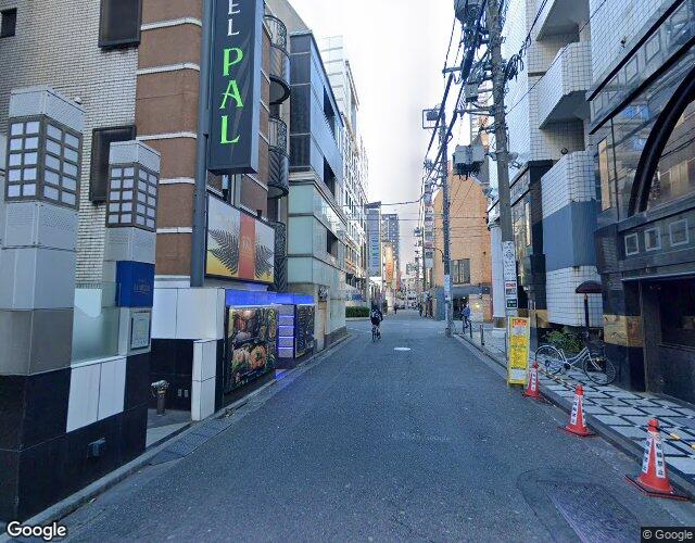 ラモード新宿 裏側からの外観