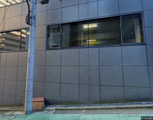 ホテル 新御苑 裏側からの外観
