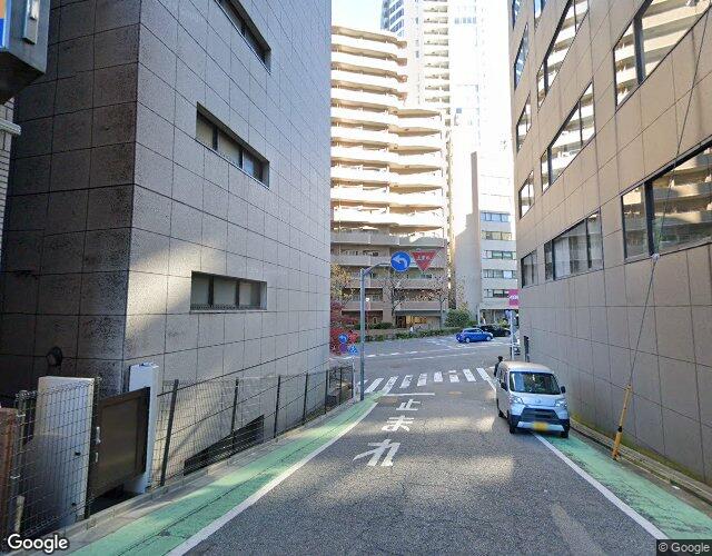 ホテル 新御苑 右側からの外観