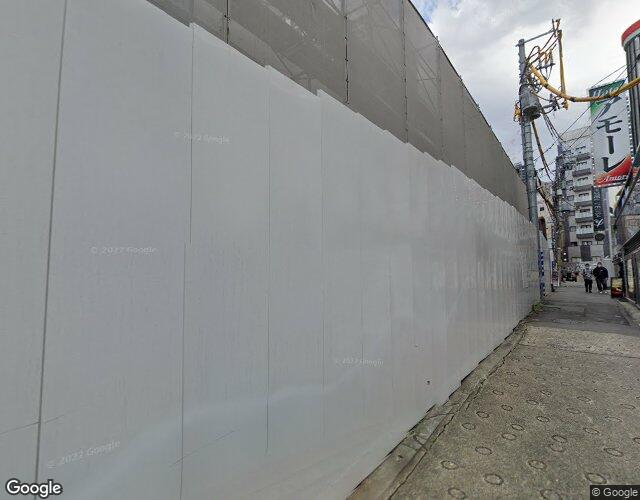 Hotel White City 23 右側からの外観