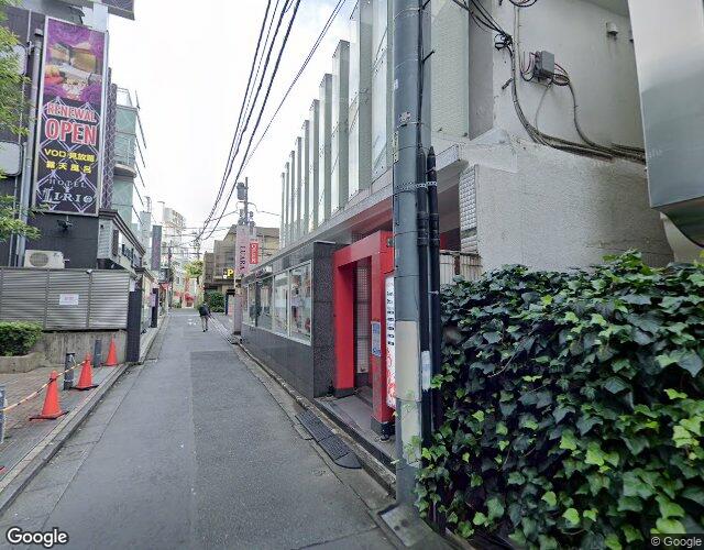 OLD SWING MUSIC STYLE HOTEL 左側からの外観