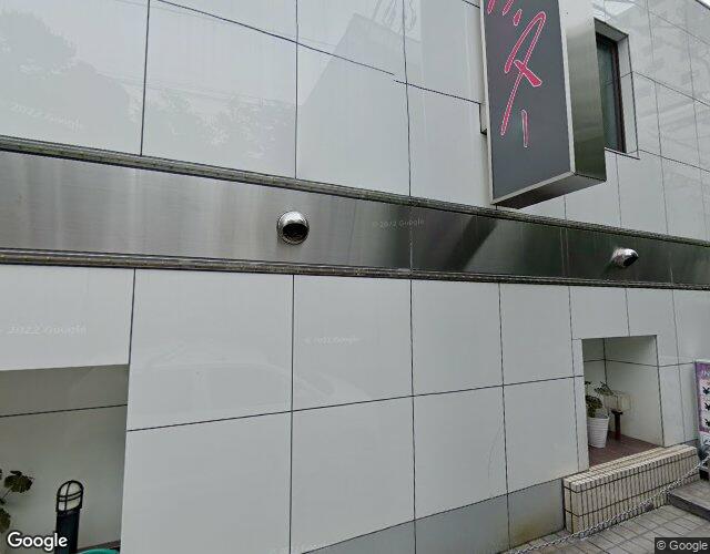 ホテル シェヌー 右側からの外観