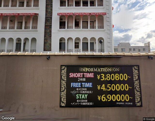 HOTEL DEN 裏側からの外観