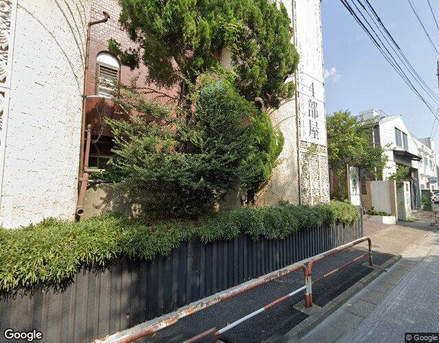 AUGUSTA ANNEX 右側からの外観