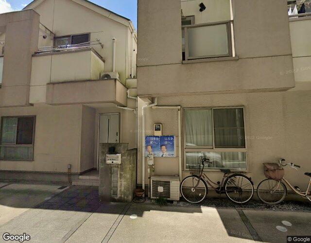 ニューヨーク 裏側からの外観