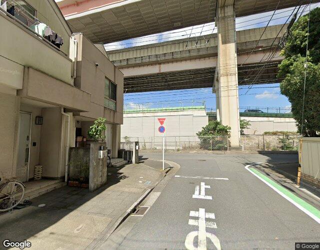 ニューヨーク 左側からの外観