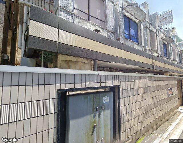 パール 裏側からの外観