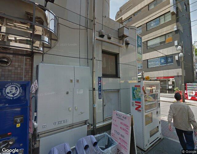 ホテル プランタン 左側からの外観