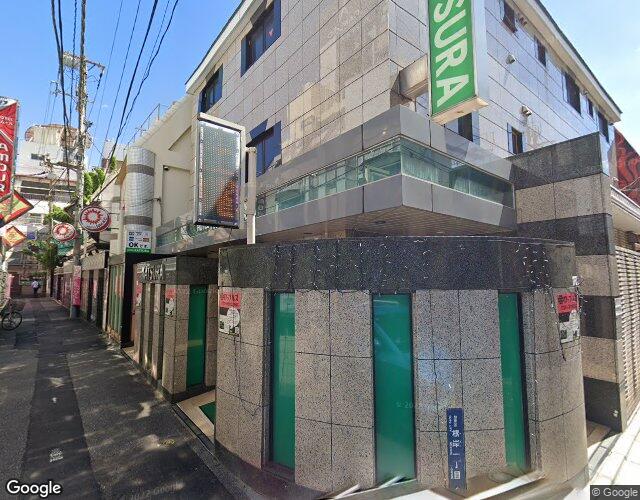 Asian P-Door 裏側からの外観