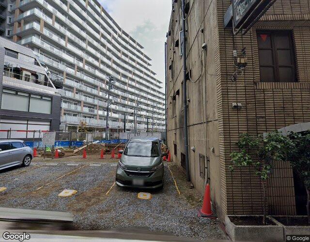 ローリエ 右側からの外観