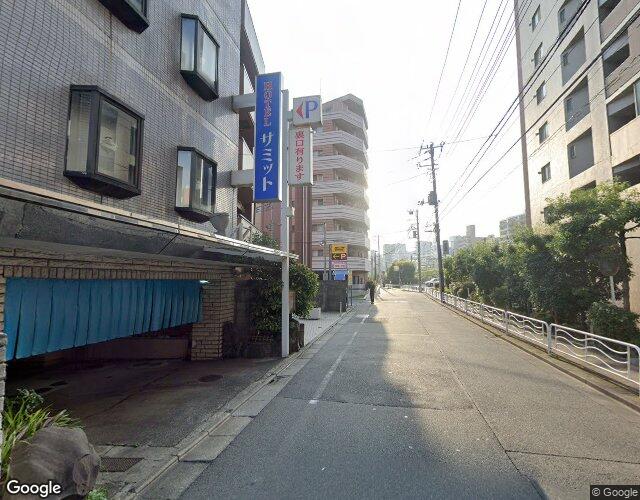 ホテル サミット 右側からの外観
