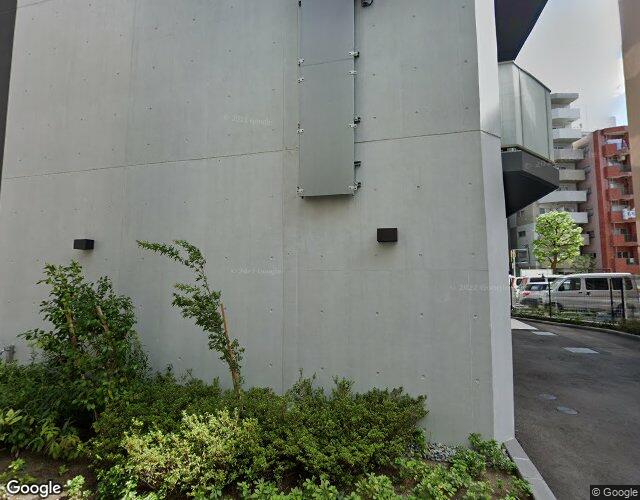 ピュア 右側からの外観