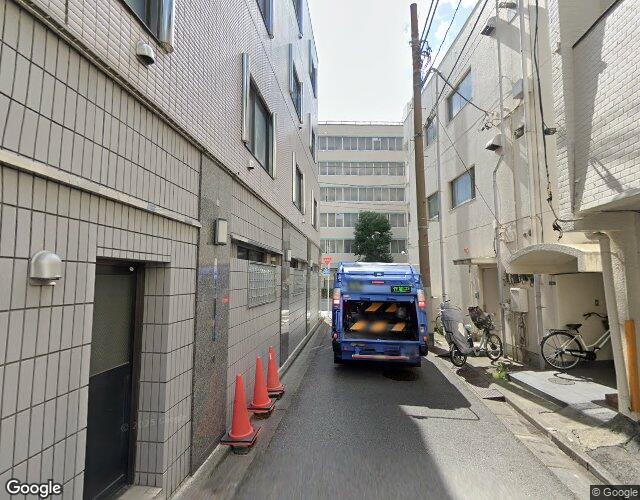 デュオ 裏側からの外観