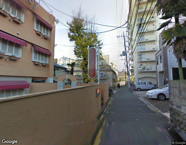 ホテル　ミレイ　大井町 右側からの外観