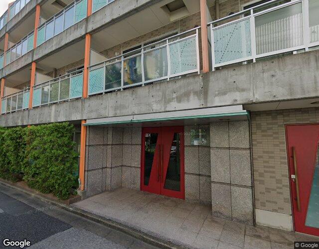 レジェンド 左側からの外観