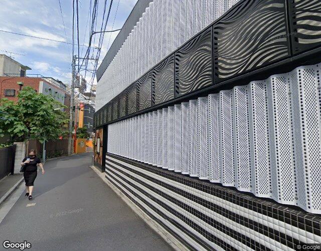 HOTEL SWEET PARK 右側からの外観