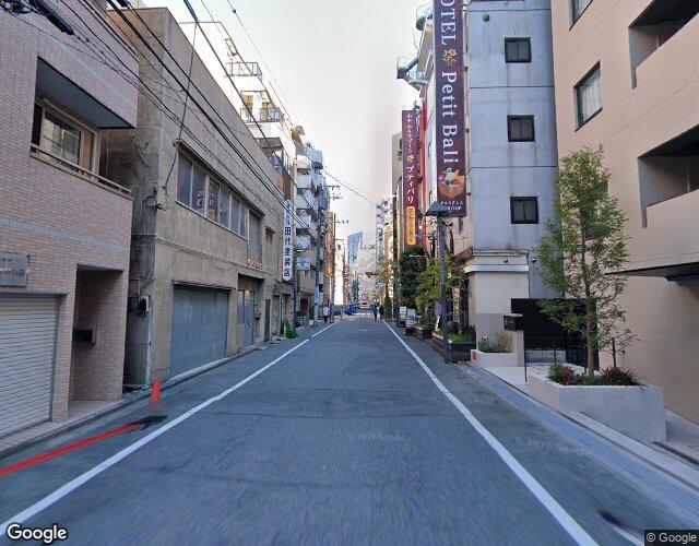 HOTEL CORE 池袋 右側からの外観