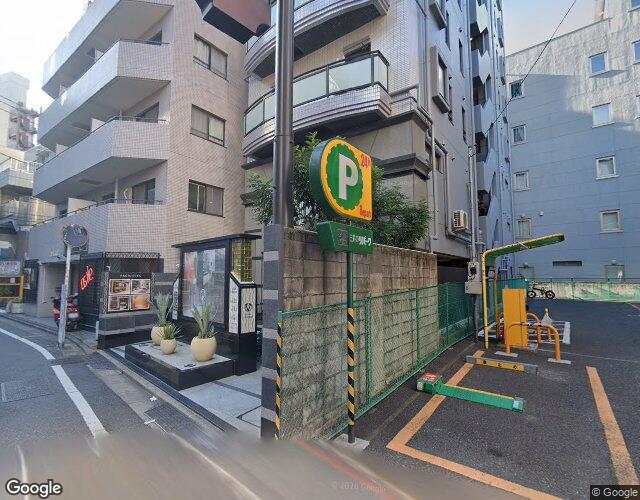 VARKIN 池袋西口店 左側からの外観