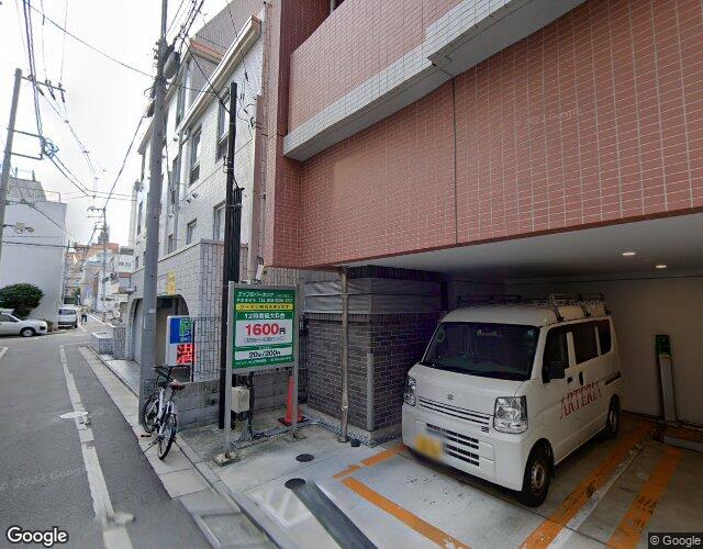 ホテル ニューミエ 左側からの外観