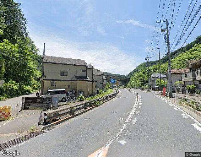 ホテル プランタン高尾店 裏側からの外観