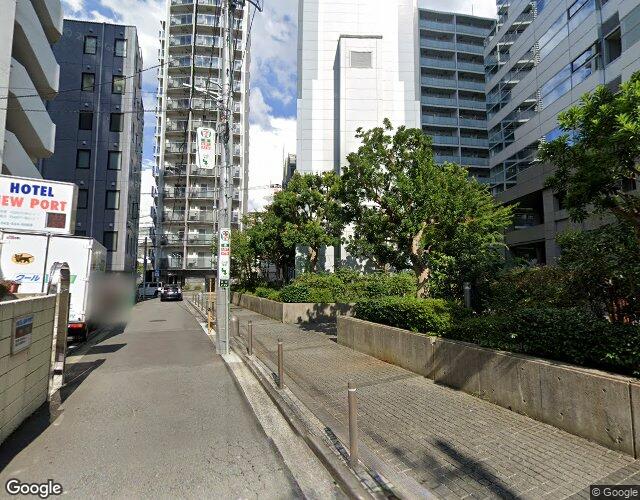 ニューポート 右側からの外観