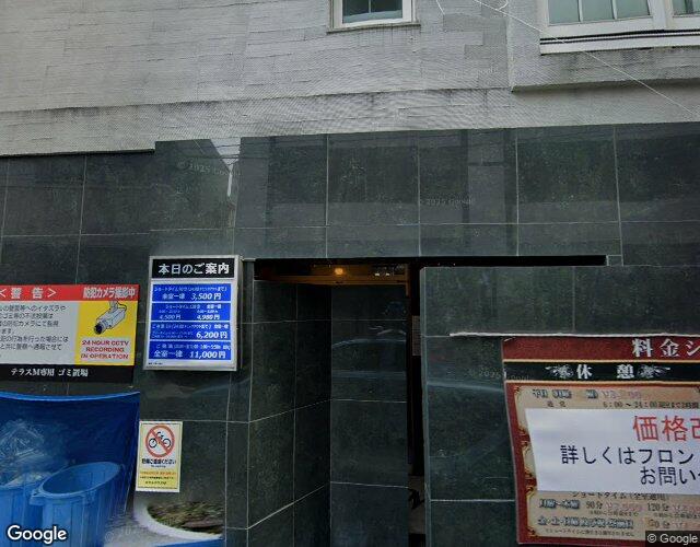 テラスM 右側からの外観