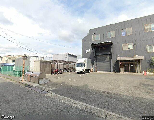 拾参番館 右側からの外観