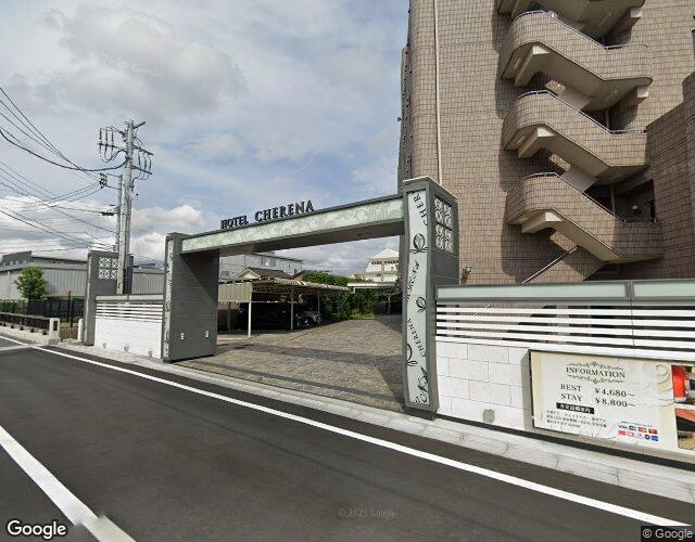 HOTEL CHERENA（ホテルシェレナ国立） 右側からの外観