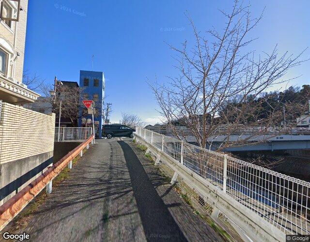 ホテル 桜ヶ丘 右側からの外観