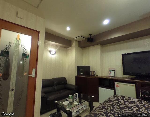 HOTEL emoemo 裏側からの外観