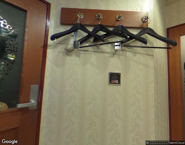HOTEL emoemo 右側からの外観