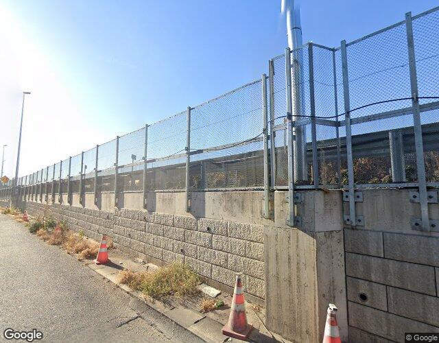 ホテル アメリカン東名町田IC店 左側からの外観