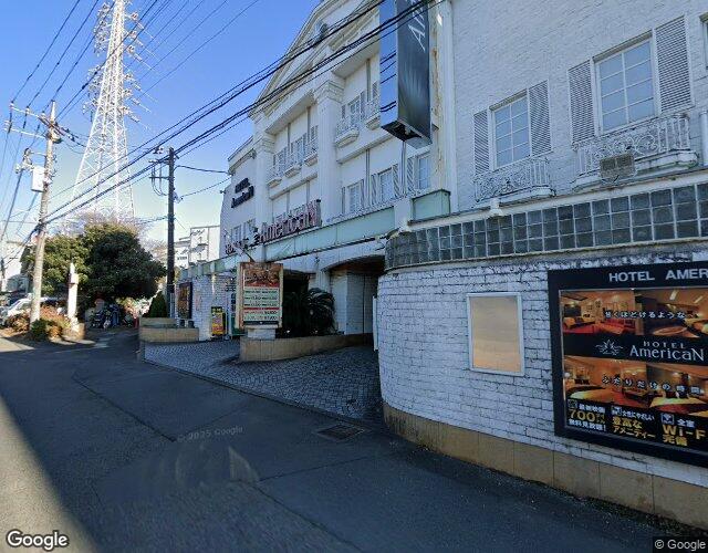 ホテル アメリカン東名町田IC店 右側からの外観