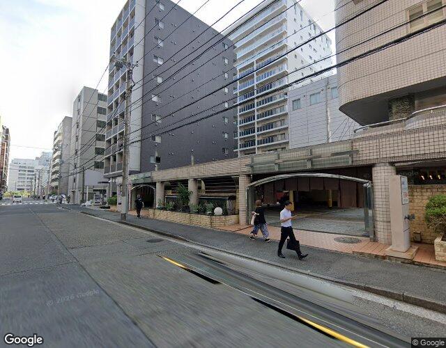 サーラ（SALA） 右側からの外観