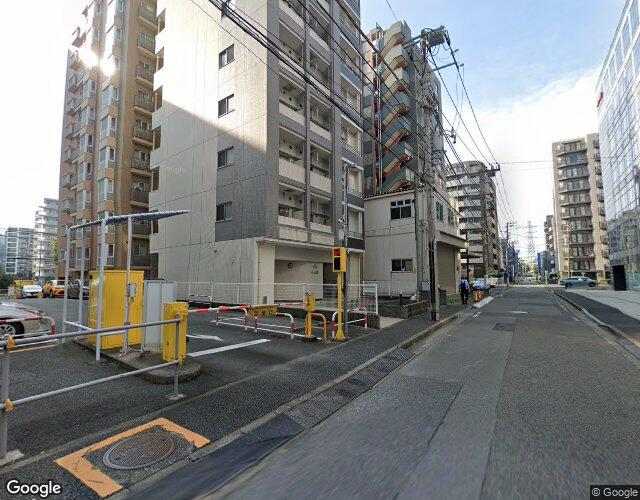 フェアリー 裏側からの外観