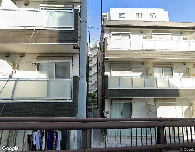 bella casa M 右側からの外観