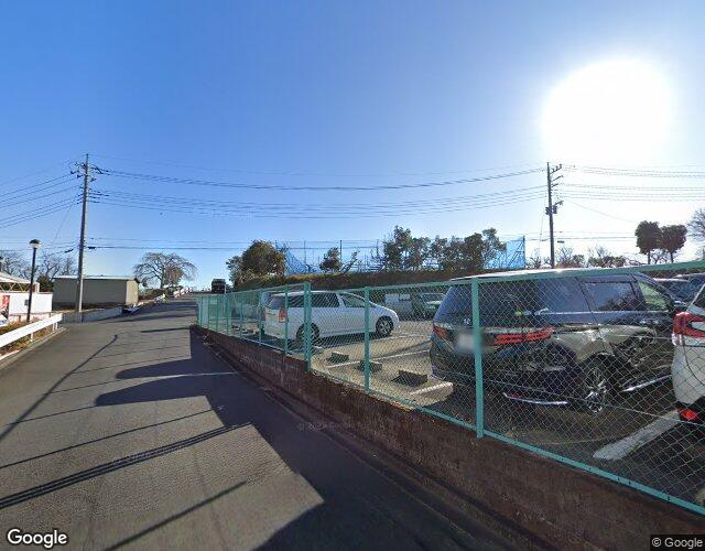 GOLF横浜 右側からの外観