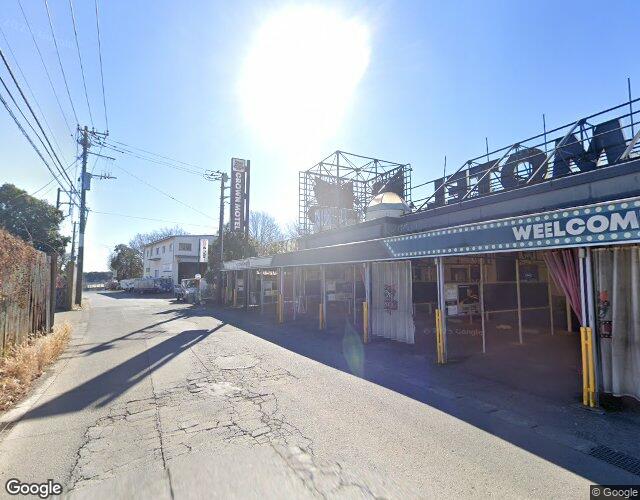 CROWN MOTEL 裏側からの外観