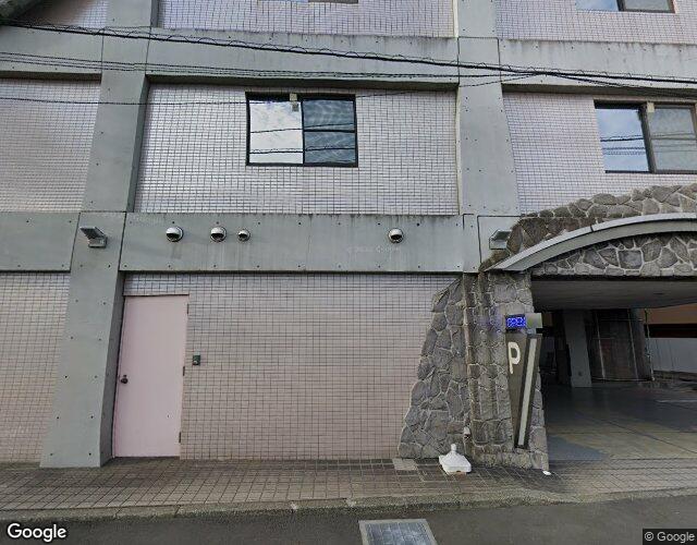 イエスタディの外観