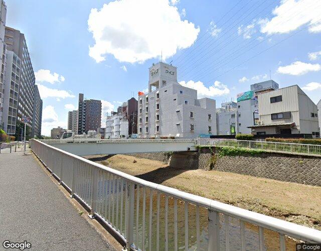 ホテル アイリーンドナン町田 裏側からの外観