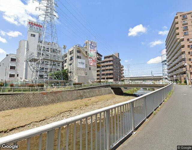 ホテル アイリーンドナン町田 左側からの外観