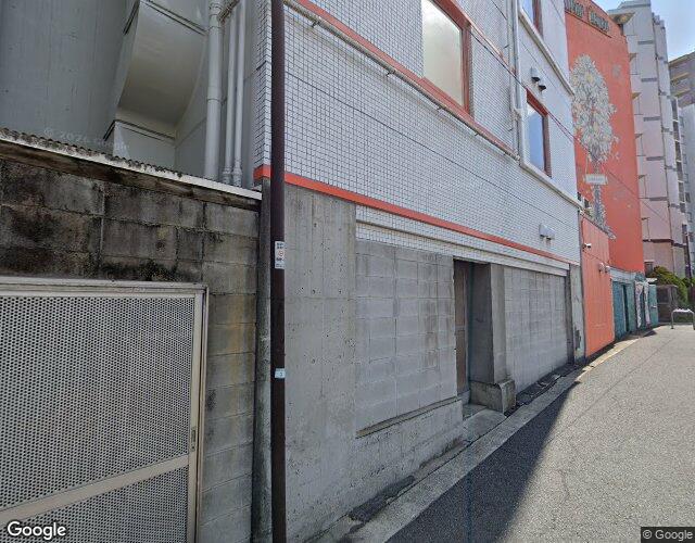 ホテル アイリーンドナン町田 右側からの外観