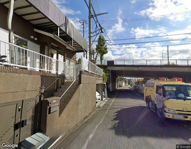 ホテル W INN 右側からの外観