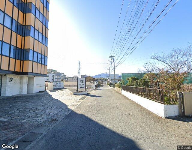 ジュリア 左側からの外観