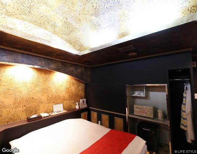 ホテル FIRST INN 右側からの外観