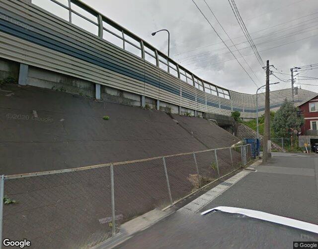 ホテル クレスト 千葉穴川 左側からの外観