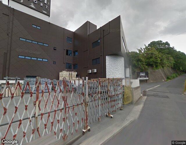 ホテル クレスト 千葉穴川 右側からの外観