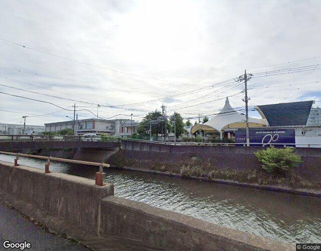 アルファ北松戸 左側からの外観