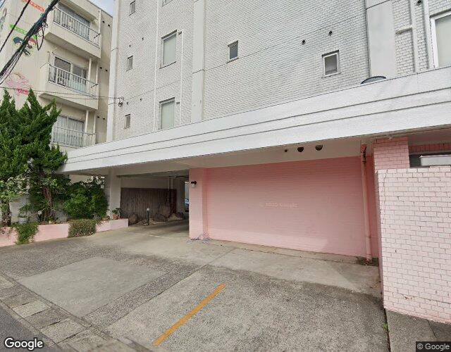 アルファ北松戸 右側からの外観